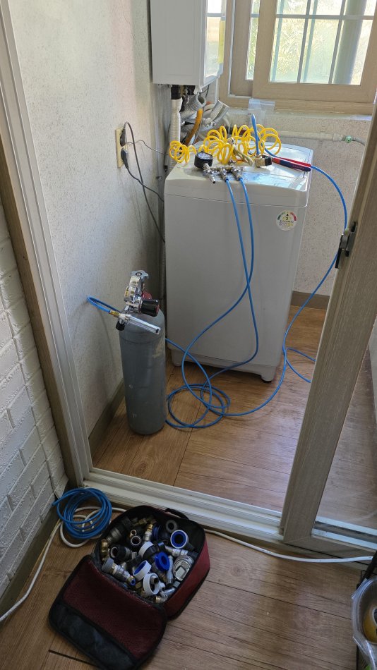 아파트 계량기 메인배관 파손 수선 - 광주광역시 배관 시공 썸네일