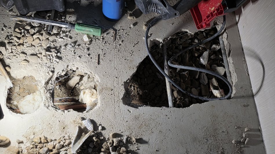 아파트 계량기 메인배관 파손 수선 - 광주광역시 배관 시공 사진 3